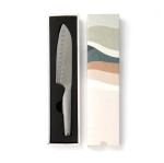 Couteau de style japonais en acier promotionnel Hattasan Santoku couleur argenté vue avec boîte