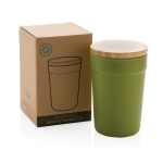 Mug en plastique recyclé avec couvercle en bambou 300ml EcoBrew couleur vert foncé vue avec boîte