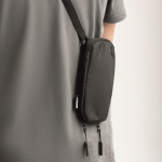 Sac à bandoulière pour smartphone en polyester RPET avec sangle couleur noir septième vue photographique