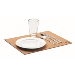 Set de table en liège personnalisable 40x30 cm avec détail sur le coin couleur beige deuxième vue