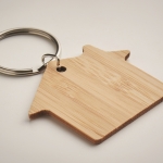Porte-clés personnalisépas cher en bambou en forme de maison couleur bois quatrième vue photographique