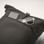 Sac à dos avec fermeture roll top et dossier rembourré polyester RPET couleur noir cinquième vue photographique