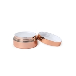 Baume à lèvres dans un pot avec couvercle et parfum vanille SPF15 quatrième vue