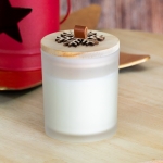 Bougie parfumée de Noël avec flocon de neige sur le couvercle vue d'ambiance