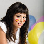 Étui individuel de peinture pour le visage avec applicateur couleur multicolore quatrième vue