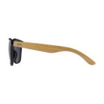 Lunettes de soleil en bambou et plastique recyclé à protection UV400 couleur naturel vue latérale