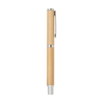 Parure stylo et roller en bambou avec détails cuivrés à encre noire couleur naturel quatrième vue latéral