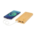 Powerbank en bambou avec LED et bouton ´on´ tactile 10 000 mAh couleur naturel quatrième vue