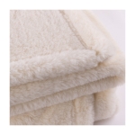 Plaid en polyester doux effet fourrure avec ruban décoratif 500g/m² couleur blanc troisième vue
