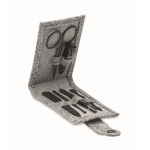 Set de manucure 6 pièces dans une pochette en feutre RPET couleur gris