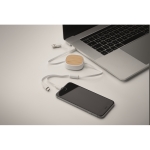 Câble de charge multi-USB rétractable de 90 cm avec détail en bambou couleur blanc deuxième vue photographique