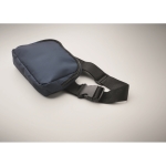 Sac banane en RPET avec poche arrière invisible couleur bleu deuxième vue photographique