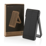 Powerbank en plastique recyclé à panneau de charge solaire 10 000 mAh couleur noir vue avec boîte