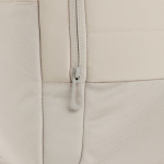 Sac de voyage en RPET avec grand compartiment et sangle pour trolley couleur beige septième vue