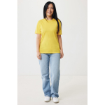 T-shirt unisexe en coton recyclé, slim fit, 160 g/m², Iqoniq couleur jaune troisième vue avec modèle