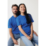 T-shirt unisexe en coton recyclé, slim fit, 160 g/m², Iqoniq couleur bleu roi vue avec modèle