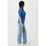 T-shirt unisexe en coton recyclé, slim fit, 160 g/m², Iqoniq couleur bleu roi quatrième vue avec modèle