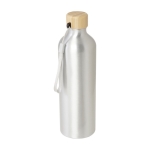 Bouteille en aluminium recyclé à bouchon en bambou et dragonne 770ml couleur argenté