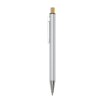Stylo en aluminium recyclé à bouton-poussoir en bambou et encre noire couleur argenté vue latérale