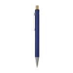 Stylo en aluminium recyclé à bouton-poussoir en bambou et encre noire couleur bleu marine vue latérale