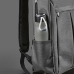 Sac à dos 22L en nylon recyclé à fermetures éclair imperméables 15,6” couleur gris foncé troisième vue