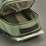 Sac à dos pour PC 15,6” en nylon recyclé bicolore imperméable couleur vert militaire troisième vue detaillée