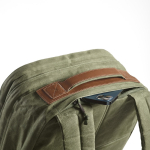 Sac à dos en coton recyclé à revêtement en cire 230 g/m² couleur vert militaire vue détaillée