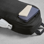 Sac à dos 18L en RPET 300D à compartiment frontal zippé 15,6” couleur noir troisième vue