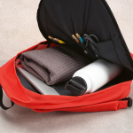 Sac à dos pour ordinateur portable 15,6” en RPET à finition ripstop couleur rouge troisième vue detaillée