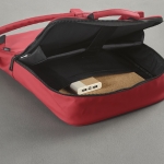 Sac à dos pour PC 15,6” en cuir synthétique à dos rembourré couleur bordeaux quatrième vue