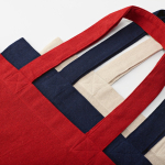 Sac en coton recyclé et RPET à anses longues 280 g/m² couleur bleu roi vue d'ambiance