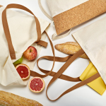 Sac en coton recyclé à anses longues et base en liège 180 g/m² couleur naturel vue d'ambiance