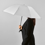 Parapluie pliable réversible automatique en plastique recyclé ø101,5 couleur blanc vue d'ambiance