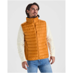 Gilet sans manche en polyester effet duvet pour homme 290 g/m² Roly couleur jaune foncé image nature morte