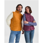 Gilet sans manche en polyester effet duvet pour homme 290 g/m² Roly couleur jaune foncé image nature morte 2