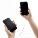 Powerbank en ABS recyclé avec plusieurs ports 10 000 mAh