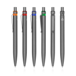 Stylo en aluminium recyclé avec détail coloré encre bleue vue du logo imprimé