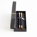 Ensemble stylo et roller en métal avec un design élégant, encre bleue vue d'ambiance