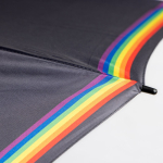 Parapluie automatique en pongé avec arc-en-ciel et 8 panneaux Ø120 vue d'ambiance