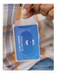 Porte-carte rigide parfait pour accrocher à la poche 5,5x8,7 cm couleur transparent Vue 1