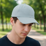 Casquette en coton avec fermeture à boucle métallique 255 g/m2 couleur gris clair vue d'ambiance