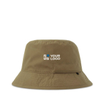 Chapeau bob réversible en polyester recyclé et imperméable 85 g/m2 couleur vert olive vue avec impression