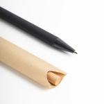 Stylo en aluminium recyclé avec bouton-poussoir en bambou, encre noire couleur noir
