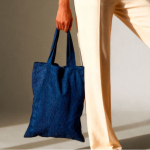 Sac en velours de polyester avec longues anses 240 g/m2 couleur bleu marine vue détaillée