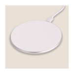 Base de recharge sans fil 15W dans une boîte de présentation Powerful couleur blanc deuxième vue