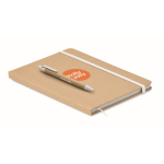 Carnet de notes A5 en carton recyclé avec stylo à bille bleu couleur blanc deuxième vue principale