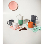 Tasse en céramique pour café, finition mate et effet rustique 90 ml vue d'ambiance