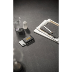 Powerbank magnétique en ABS pour fixer au téléphone 5 000 mAh vue d'ambiance