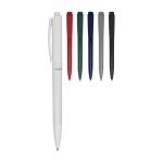 Stylo en plastique recyclé avec écriture longue encre bleue couleur noir deuxième vue en couleurs