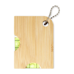 Porte-clés ouvre-bouteille en bambou avec niveau couleur naturel deuxième vue frontale